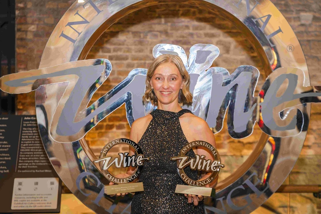 Cherrie Spriggs van Nyetimber ontvangt de prijs voor Sparkling Winemaker of the Year