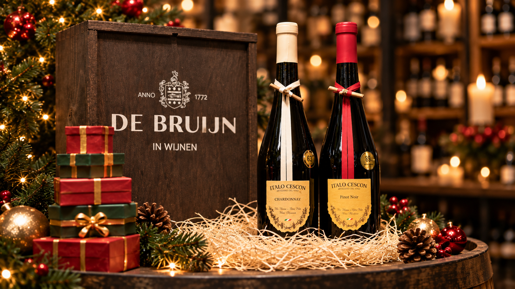 Kerstsetting met luxe wijnkist en twee flessen van italo Cescon naast kerstcadeautjes