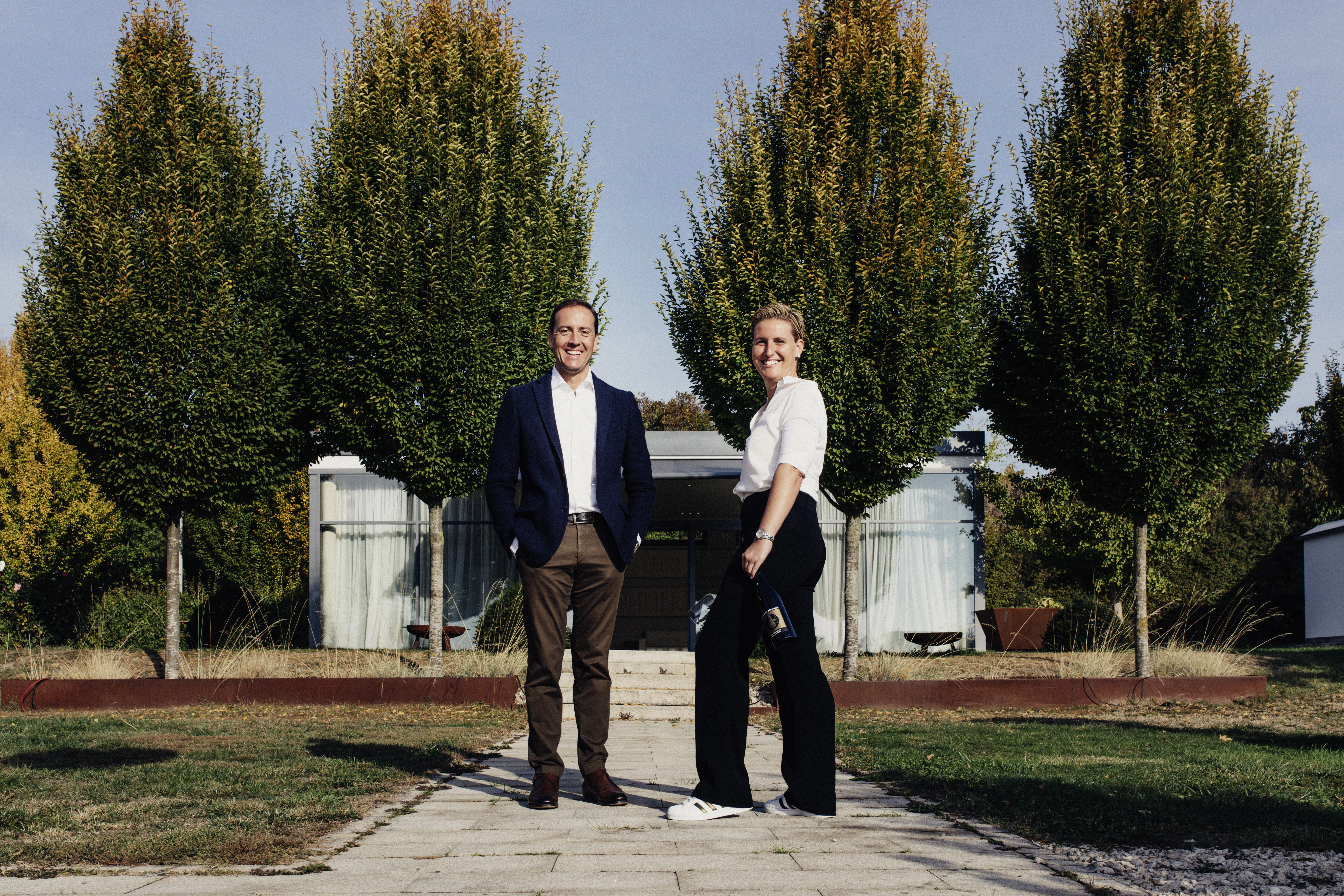 Hans Oliver Spanier & Carolin Gillot voor hun wijnhuis BattenfeldSpanier in Rheinhessen
